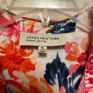 100% Linen Jones New York tropical blouse